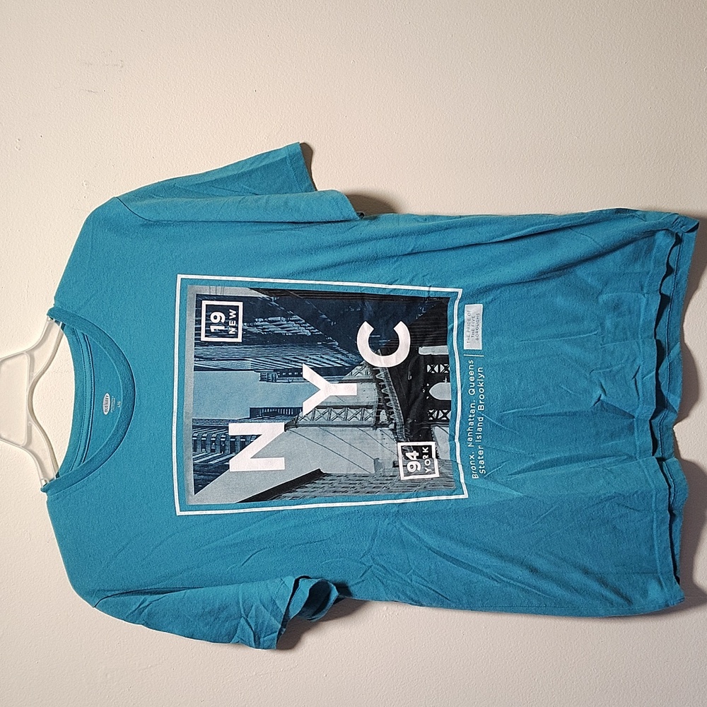 Old Navy T-shirt